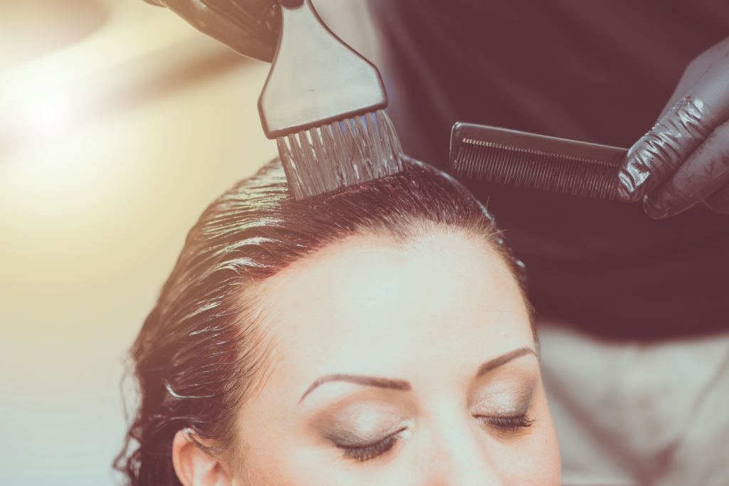 tingere i capelli