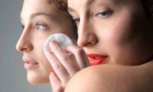 Make-up: tutto sull'acqua micellare