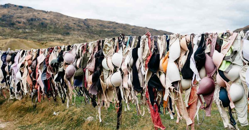 Moda: intimo di primavera a fiori